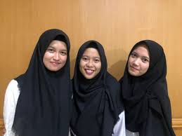 Apakah sobat termasuk netizen ang sedang mencari biodata dan foto terbaru fahmi nasrullah ? Tiga Mahasiswi Fmipa Unm Lolos Tahap Seleksi Lomba Mpv Profesi Online