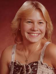 Sandy Walker Gordley, 63, of Paducah, Kentucky, passed away at her  residence