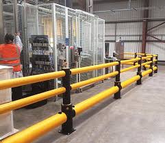 The top rail should not be less than 36 inches from the deck surface in a residential dwelling. Guard Rail Wikiwand