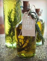Rosemary Garlic Olive Oil Homemade Food Gifts The Clean Dish Homemade Food Gifts Food Gifts Homemade Oil