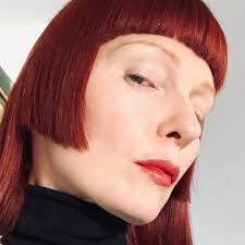 Back to work and looking at you like 👀!! because I am finalizing the  organisation of my jewelry archive in preparation for a lot of new things  to come in 2021. This