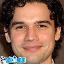 Actor Steven Strait profile: Age/ Email/ Phone and Zodiac sign