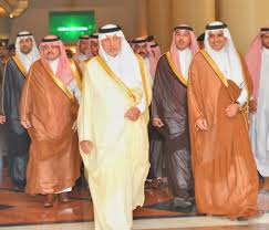 في شبابه حبس نشواه عني. Ø§Ù„Ø£Ù…ÙŠØ± Ø®Ø§Ù„Ø¯ Ø§Ù„ÙÙŠØµÙ„ ÙŠÙ‚Ø¯Ù… Ø´ÙƒØ±Ù‡ Ù„Ù†Ø®Ø¨Ø© Ù…Ù† Ø´Ø¨Ø§Ø¨ Ø§Ù„ÙˆØ·Ù† Ø®Ù„Ø§Ù„ ÙØ¹Ø§Ù„ÙŠØ§Øª Ø§Ù„Ø£Ø³Ø¨ÙˆØ¹ Ø§Ù„Ø«Ù‚Ø§ÙÙŠ Ø£Ø¶ÙˆØ§Ø¡ Ø§Ù„ÙˆØ·Ù†