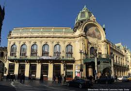 Haus zur schwarzen mutter gottes. Stadtrundgang Durch Prag Auf Dem Konigsweg Tschechien Online
