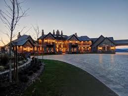 Located On The Southern End Of Vancouver Island The Impressive 43 Acre Estate Features Traditional European Style With Images House Exterior Country Estate Victoria House