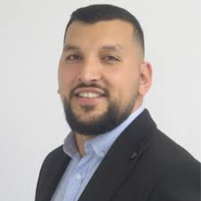 Chamer Dorfturnier 2023 Daniel Huwyler (ACE2ACE), Georges Helfenstein  (Gemeindepräsident Cham) und Rolf Tresch (Präsident SC Cham) sind sich  einig: “Mailand oder Madrid