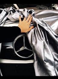 Resim Anchy Tarafindan Kesfedildi We Heart It De Kendi Gorsellerinizi Ve Videolarinizi Kesfedin Ve Kaydedin Mercedes Benz Cars Benz Car Mercedes Benz