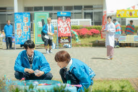 Stills from the school festival scene from the movie We Dont Know Love,  starring Ryusei Onishi (Naniwa Danshi), have been released - Toky Tunes