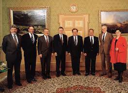 Auf facebook teilen in messenger teilen auf twitter teilen in. File Bundesrat Der Schweiz 1994 Resized Jpg Wikimedia Commons