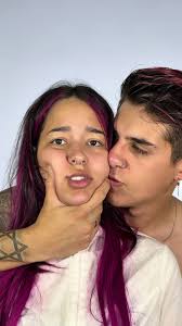 A Traumatizante Lembrança da Kat com Galinhas