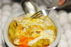 Casa lucio es un restaurante de madrid que se encuentra en la cava baja (madrid de los austrias). Casa Lucio Oda A Los Huevos Mas Famosos De Madrid Y Del Mundo
