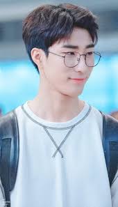 Pin By Jame Skyitmyfriend On Onewe In 2020 Beautiful Boys Boy Groups Kpop Idol