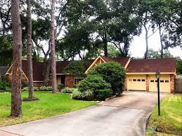 Barkwood, charcoal, hickory, hunter green, mission brown, pewter gray, shakewood, slate and weathered wood. Roof Of The Week Gaf Timberline Hd In Hickory State Roofing Company Of Texas