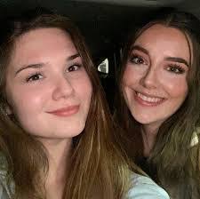 Larissa White's Instagram, Twitter & Facebook