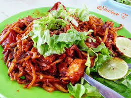 Oh yeah it's the 'famous' mamak mee goreng from penang. Top 10 Mee Goreng In Penang Island Crisp Of Life