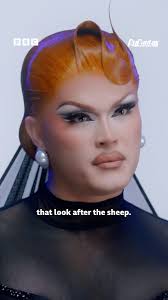 Sue Perkins and the Chimp Sanctuary: Snog