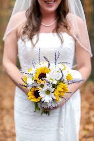 Make ling's moment your source for vintage wedding decorations. Sunflower Daisy And Lavender Wedding Bouquet Photo By Hannah And Randall Photography Www Hanna Lavender Wedding Bouquet Lavender Bouquet Lavender Wedding