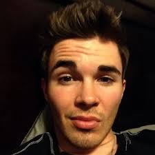 Wyatt Nelson (@MachetNelson)