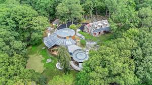 Jackie Gleason's UFO-inspired home lists for $5.5M in New York