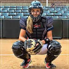 Resaltó la medallista olímpica que estarán en el terreno de juego glorias deportivas que han dejado en alto al municipio, tanto en beisbol como en el softbol durante varias décadas y se jugarán dos partidos, uno en la categoría máster y otro donde se enfrentarán ex jugadores del beisbol profesional contra. La Foto Perfecta Baseball Softball Softball Pictures Softball Players