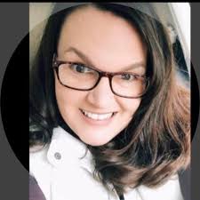 Kim Doucette's Instagram, Twitter & Facebook