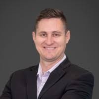 Matthew Halliday's Instagram, Twitter & Facebook