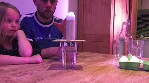 Die kinder sind immer neugierig auf die umwelt, in der sie leben. Experimente Zum Nachmachen Aus Dem Deutschen Museum Heute Tragheit Museumsfernsehen