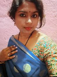 What copywriters are good at storytelling in daily emails?