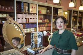 Bésame's gabriela hernandez talks to us about the weirdest beauty product she's collected, and how amazing it is to see trends come and go. Besame Cosmetics Creates Historically Inspired Make Up Express Digest