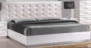 Added with the mirrors and nightstand to create a futuristic feel. Verona White Lacquer Platform Bedroom Set From J M 17688 Q Coleman Furniture