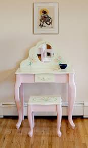 Beautiful Furniture Ideas Of Kids Girls Vanity Set Design In Antique Pink Wooden Makeup Dressing T Bedroom Vanity Set Girls Vanity Table Childrens Vanity Table