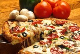 Borrowed from neapolitan pizza, of uncertain origin, likely related to the byzantine greek πίτα (píta, cake, pie). Pizza Wiktionary