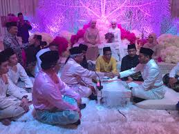 Maybe you would like to learn more about one of these? Datuk Sri Mahdzir Khalid Menteri Pendidikan Dimajlis Pernikahan Anakanda Yb Datuk Sri Mahdzir Khalid Menteri Pendidikan Menantu Saorang Juruterbang Mohd Najib Tun Razak Scoopnest