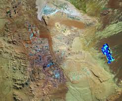 Gurun atacama ialah penara yang tidak mengalami hujan di pantai pasifik amerika selatan, di sebelah barat pergunungan andes. Esa Atacama Minerals