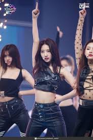 Everglow Protect Brasil Ladida On Twitter Kpop Girl Bands Kpop Girls Stage Outfits