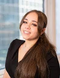 Freda Hasselbring's Instagram, Twitter & Facebook