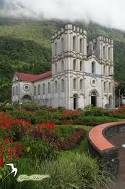 Salazie Salazie Est Une Commune Francaise Situee Dans Le Departement En Region De La Reunion Ses Habitants Sont Reunion Island Regions Of France La Reunion