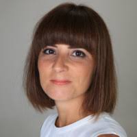 Mais do que estar a anunciar que o fim da pandemia está ali ao virar da esquina, importa reforçar os princípios básicos do combate ao vírus: Sara Belo Luis Subdiretora Visao Linkedin