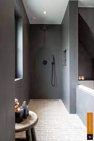 50 badkamer ideeen voorbeelden met waanzinnige beton look regendouche stortdouche zwart douche badkamer beton badkamer badkamer zonder tegels