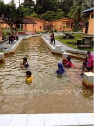 Pengkalan hulu, pernah dikenali sebagai kroh atau keroh, merupakan bandar yang terletak di daerah hulu perak, utara negeri perak. Chalet Air Panas Pengkalan Hulu Di Perak Lokasi Mandi Manda Yang Sangat Indah Untuk Pelancong Tempat Menarik