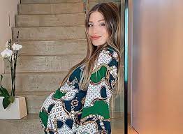 Hier findest du alles wichtige zu bibis beauty palace baby emily claßen, der gemeinsamen tochter von bibi und julienco. Hinweis Bei Bibis Beauty Palace Ist Baby Emily Schon Da Starzip