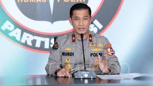 Kabar gembira sebab mudik lebaran 2021 tidak dilarang oleh pemerintah. Pemerintah Larang Mudik Lebaran 2021 Polri Akan Lakukan Penyekatan Wilayah Nasional Tempo Co