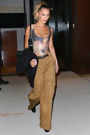 See more ideas about bella hadid, hadid, bella. Bella Hadid Steps Out In The Hottest Vintage Find Of The Moment Vogue