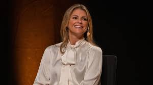 Zum muttertag hat prinzessin madeleine ein entzückendes foto ihrer tochter gepostet. Madeleine Von Schweden Postet Ein Niedliches Familienfoto Promiflash De