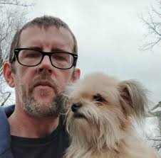 Biting your thumb in texting: a modern idiom?