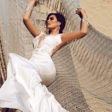 Mantillas de novia vestidos d novia velos de novia vestidos de quinceañera peinados de novia traje de novio boda de ximena navarrete novios aniversario. Estos Son Los Vestidos Que Uso Ximena En Su Gran Boda El Debate