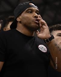 Monday motivation! ❤️🥊 Come train with us. 🤗