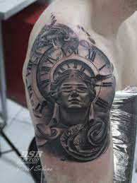 Ver más ideas sobre tatuajes, tatuajes de calavera tipo manga, tatuaje pareja calavera. Realismo Realism Reloj Clock Justice Justicia Tattoo Tatuaje Madrid Ink Tattoolife Tiempo Tatuajes Tatuajes Brujula Tinta