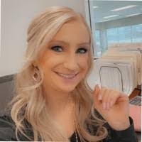 Amanda Walstrom's Instagram, Twitter & Facebook