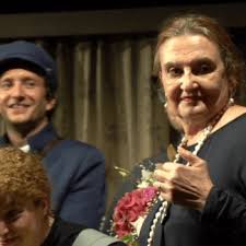 Eva holubová musí kvůli dědičné nemoci zhubnout. Eva Holubova Proc Nechtela Rict Slovo Prcat V Peliskach Cnn Prima News